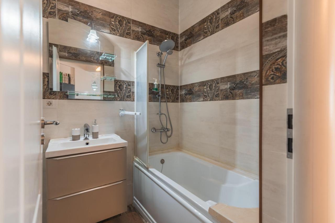 شقة Apartament Unique Relax Năvodari المظهر الخارجي الصورة